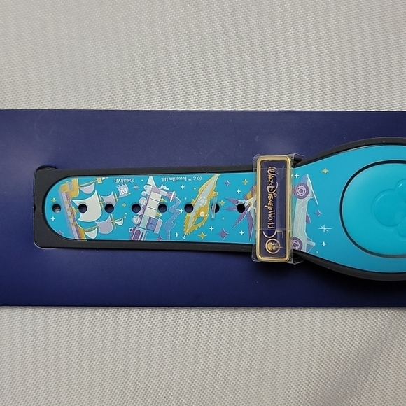 Disney World Attraction Vehicles 50th Anniversary MagicBand - Picture 5 of 8